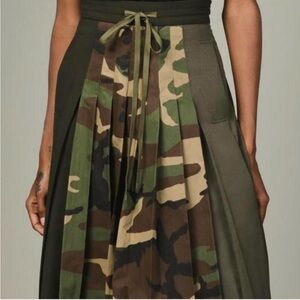 ZARA SIZE XS Olive Green Camo Pleated Midi Skirt